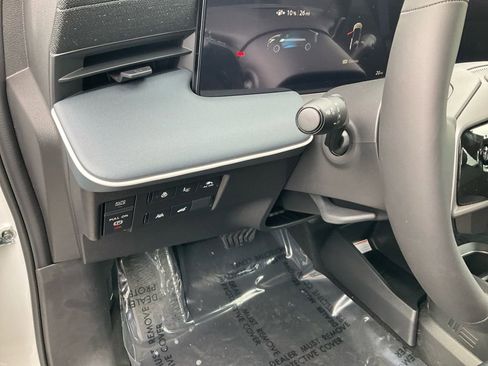 New 2026 Nissan Leaf Platinum+ w/ Cargo Package (Platinum+) image 14