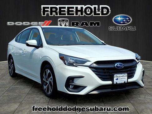 Used 2024 Subaru Legacy Premium AWD/4WD image 1
