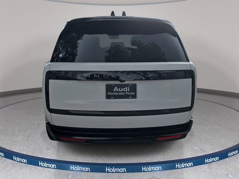 Used 2025 Land Rover Range Rover SE image 7