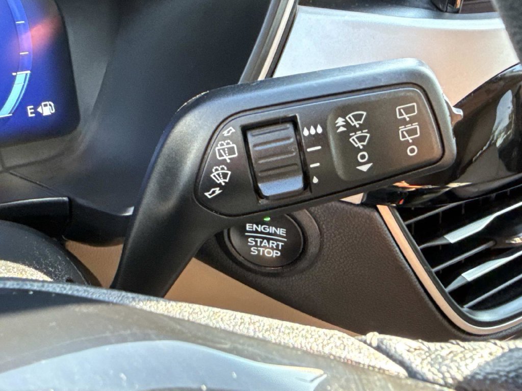 Used 2021 Ford Escape SEL w/ Technology Package AWD/4WD image 21
