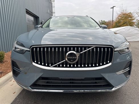 Used 2023 Volvo XC60 T8 Plus image 2