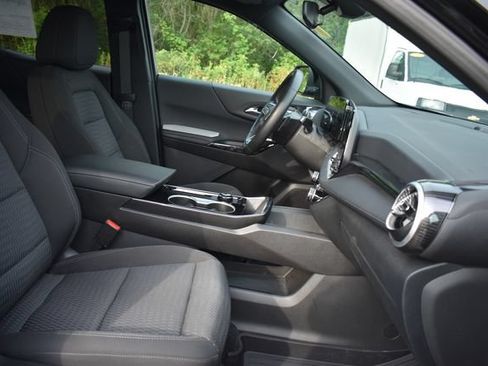 Certified 2026 Chevrolet Equinox LT w/ LPO, Floor Liner Package AWD/4WD image 14