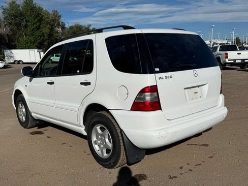 Used 2000 Mercedes-Benz ML 320 4MATIC image 3