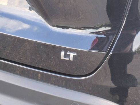 Used 2024 Chevrolet Trax LT w/ Sunroof Package FWD image 9