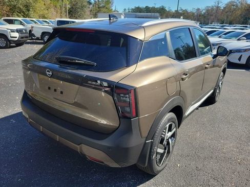 New 2026 Nissan Kicks SV w/ SV Premium Package image 5