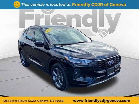 Used 2024 Ford Escape ST-Line Select w/ Tech Pack #2 image 3