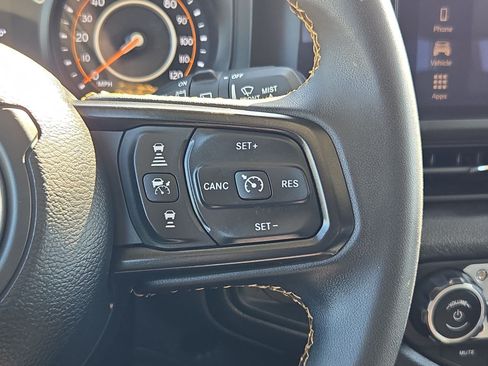 Used 2024 Jeep Wrangler Unlimited Sport AWD/4WD image 19