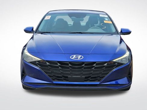 Used 2023 Hyundai Elantra SEL w/ Convenience Package image 2