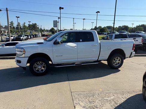 Used 2024 RAM 2500 Laramie AWD/4WD image 10