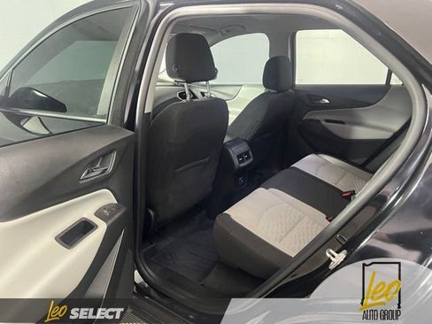 Used 2021 Chevrolet Equinox LS w/ LS Convenience Package AWD/4WD image 10