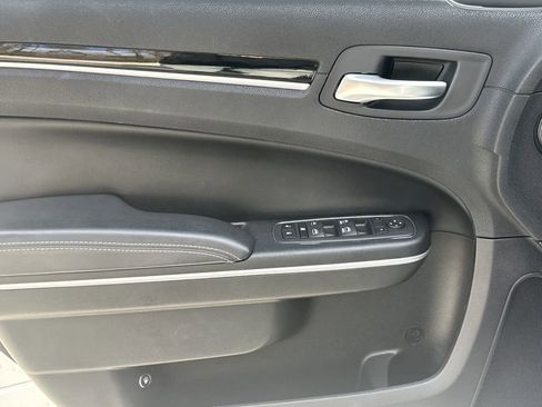 Used 2023 Chrysler 300 S image 10
