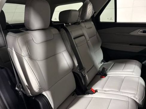 New 2026 Ford Explorer Active w/ Active Comfort Package AWD/4WD image 14