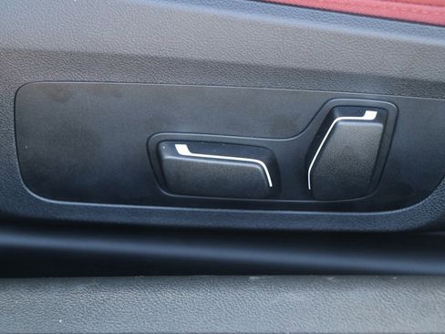 Certified 2025 BMW 230i Coupe w/ Convenience Package image 28