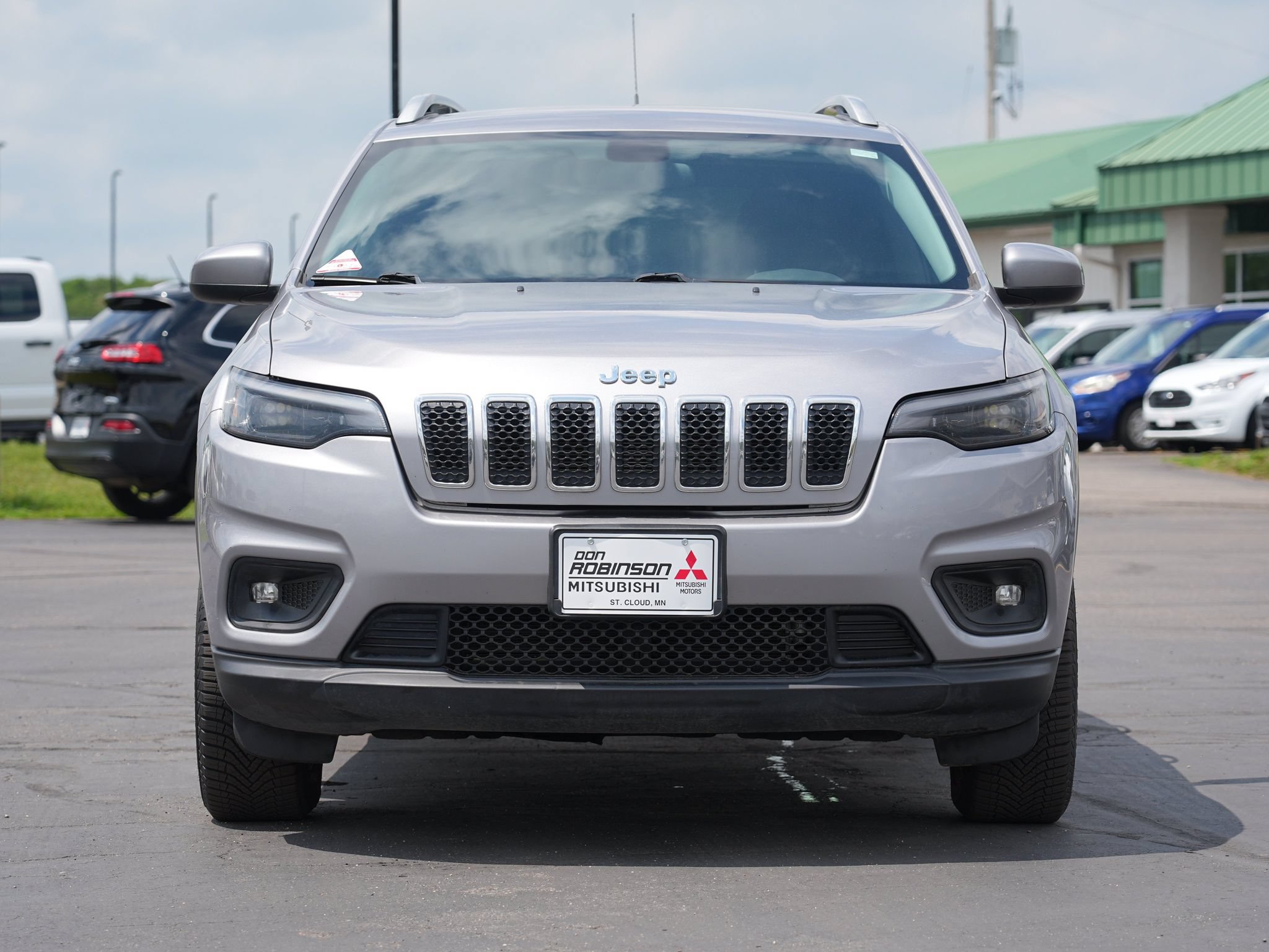 Used 2019 Jeep Cherokee Latitude w/ Popular Appearance Group AWD/4WD image 9