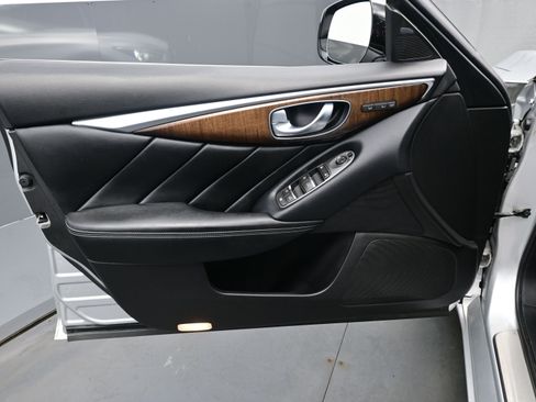 Used 2014 INFINITI Q50 Sport w/ Deluxe Technology Package image 9