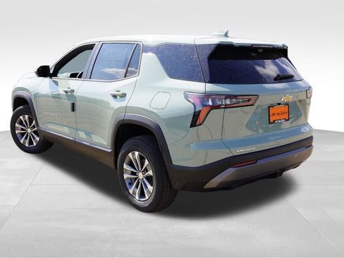 New 2026 Chevrolet Equinox LT w/ Safety and Technology Package image 5