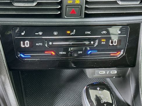 Used 2025 Volkswagen Jetta Sport FWD image 23