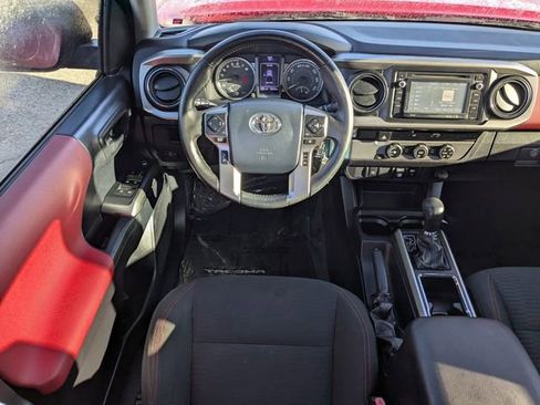 Used 2018 Toyota Tacoma SR5 image 13