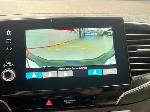 Used 2025 Honda Passport EX-L image 13