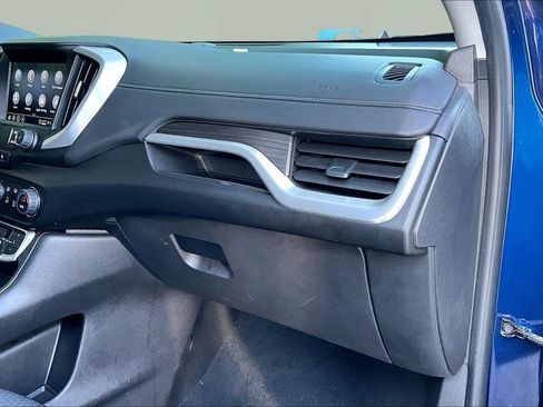 Used 2022 GMC Terrain SLE w/ Driver Convenience Package AWD/4WD image 18