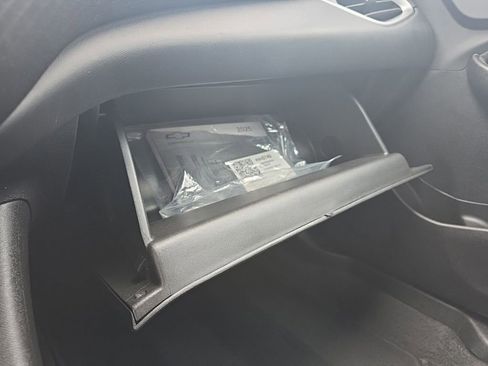 Used 2025 Chevrolet Malibu LT image 32