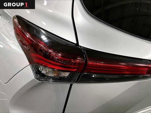 Certified 2025 Toyota Highlander XLE AWD/4WD image 29