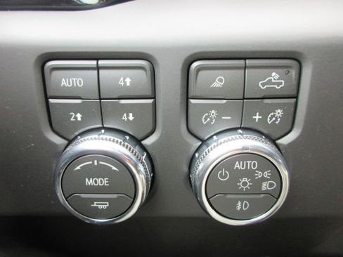 New 2026 GMC Sierra 1500 AT4 w/ AT4 Premium Package AWD/4WD image 19