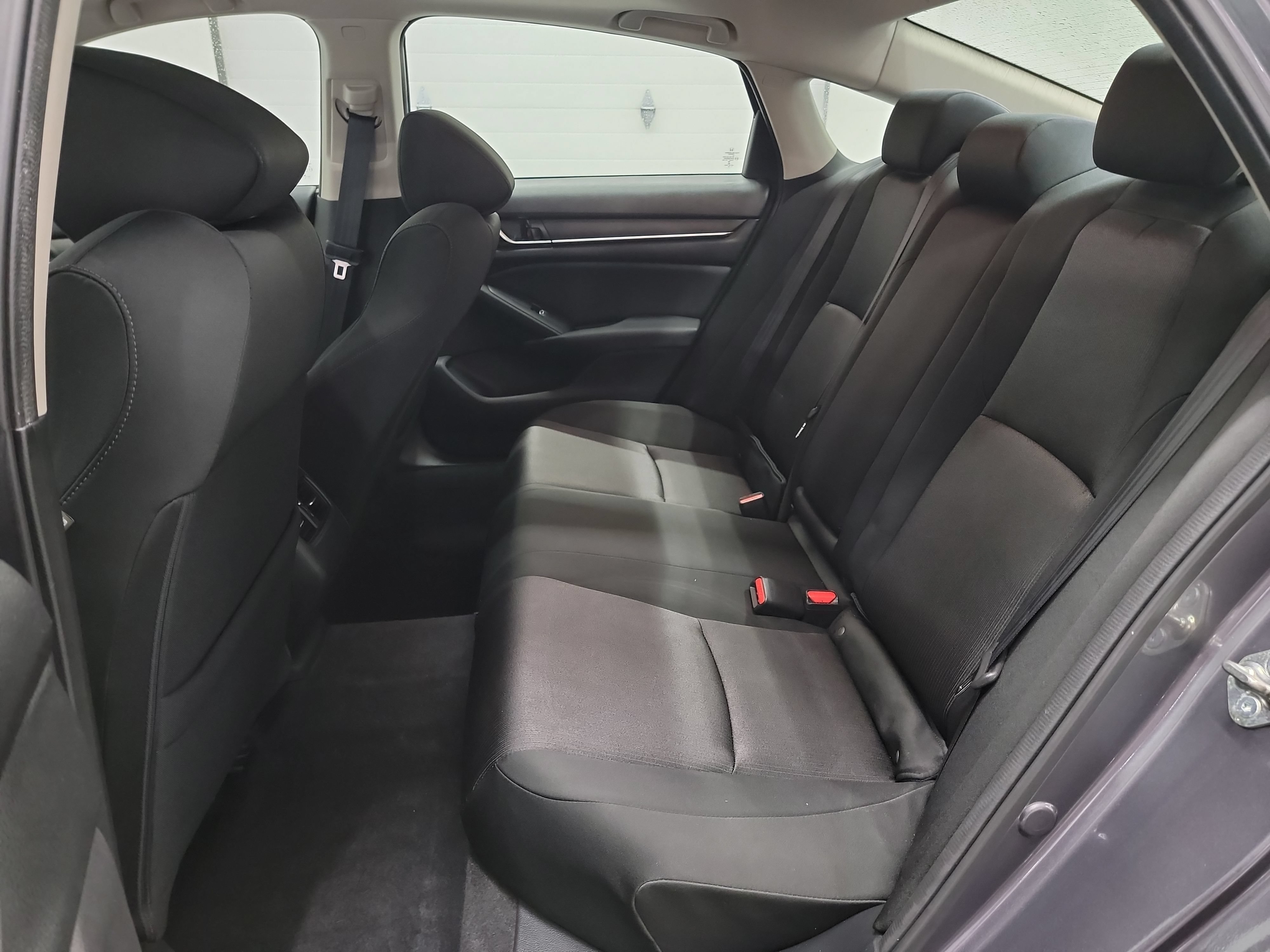 Used 2018 Honda Accord EX image 28