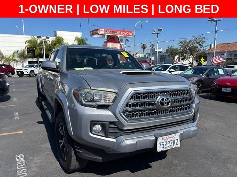 Used 2016 Toyota Tacoma TRD Sport w/ Towing Package RWD image 2