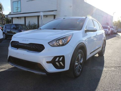 Used 2022 Kia Niro LXS image 4