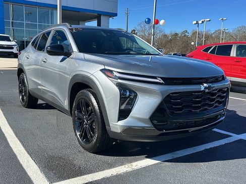 New 2026 Chevrolet Trax ACTIV w/ Sunroof Package image 4