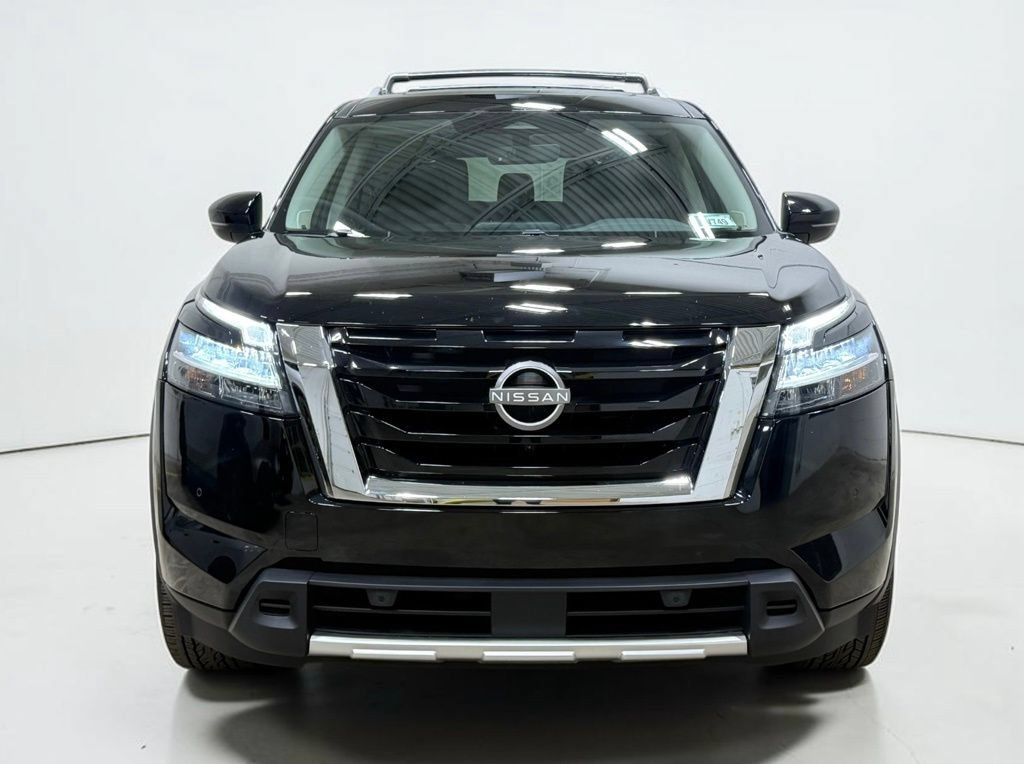 Used 2023 Nissan Pathfinder SL w/ SL Premium Package AWD/4WD image 9