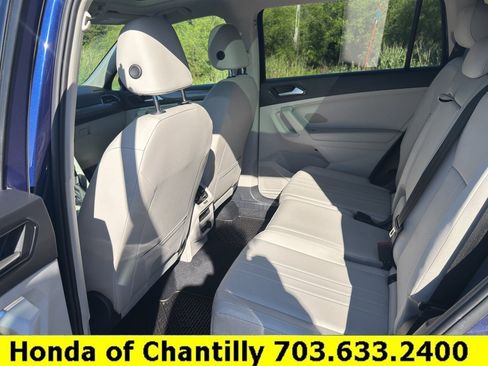 Used 2022 Volkswagen Tiguan SE AWD/4WD image 28