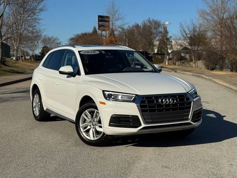 Used 2020 Audi Q5 2.0T Premium w/ Convenience Package image 2