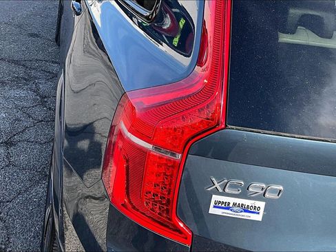 Used 2022 Volvo XC90 T8 R-Design w/ Advanced Package image 31