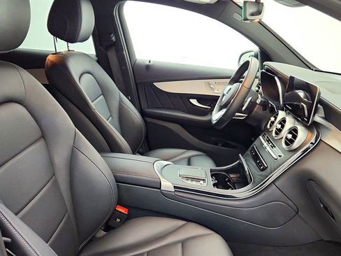 Used 2023 Mercedes-Benz GLC 300 4MATIC Coupe image 24