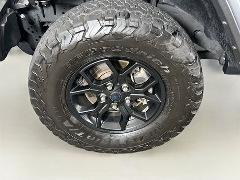 Used 2024 Jeep Wrangler Unlimited AWD/4WD image 11