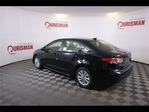 Used 2026 Toyota Corolla LE w/ LE Premium Package image 6