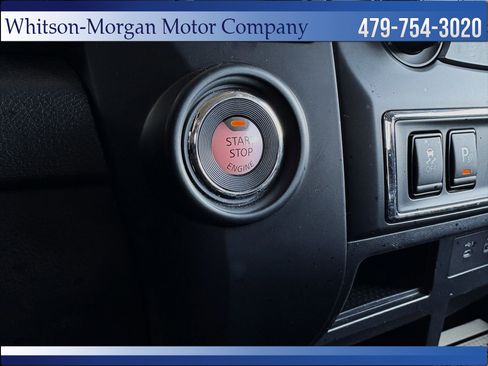 Used 2022 Nissan Titan SV image 20