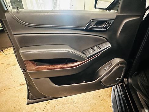 Used 2019 GMC Yukon XL SLT image 10