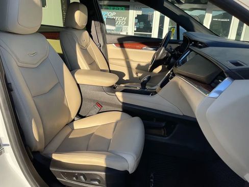 Used 2019 Cadillac XT5 Luxury image 24