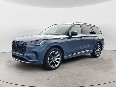 Used 2026 Lincoln Aviator 2WD w/ Jet Appearance Package image 7