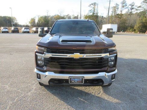 Used 2024 Chevrolet Silverado 2500 LT image 3