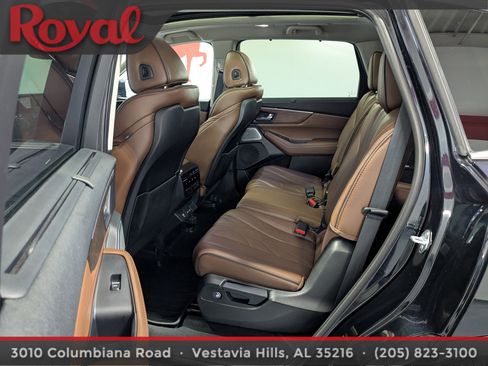 Used 2025 Acura MDX SH-AWD w/ Advance Package image 16