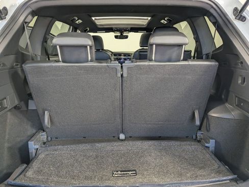 Used 2021 Volkswagen Tiguan SE R-Line image 30