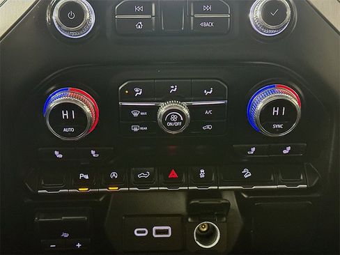 Used 2021 GMC Sierra 1500 SLE w/ X31 Off-Road Package image 18