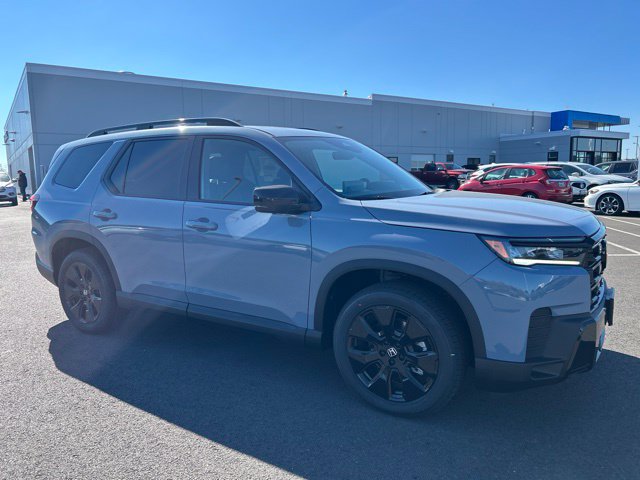 New 2026 Honda Pilot Black Edition image 3