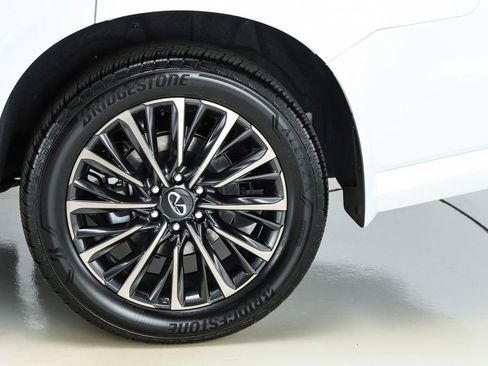 New 2026 INFINITI QX80 Autograph w/ Premium Cargo Package AWD/4WD image 6