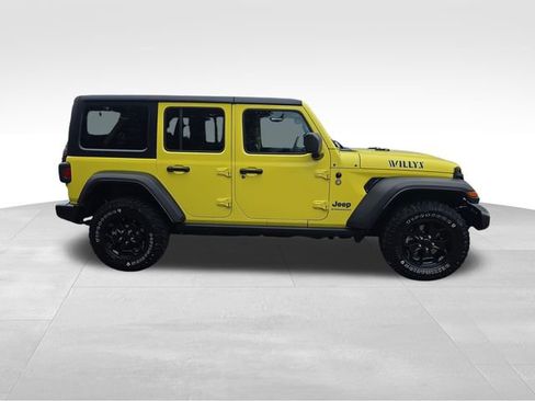 Used 2023 Jeep Wrangler Unlimited w/ Cold Weather Group image 8
