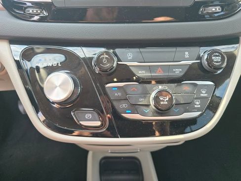 Used 2024 Chrysler Voyager LX FWD image 22
